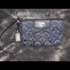 Coach Vintage Wristlet 💙
